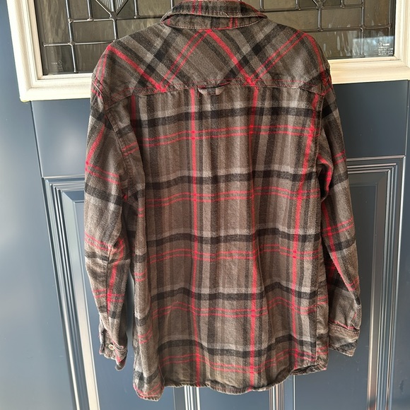 PD&C button up - Picture 6 of 7